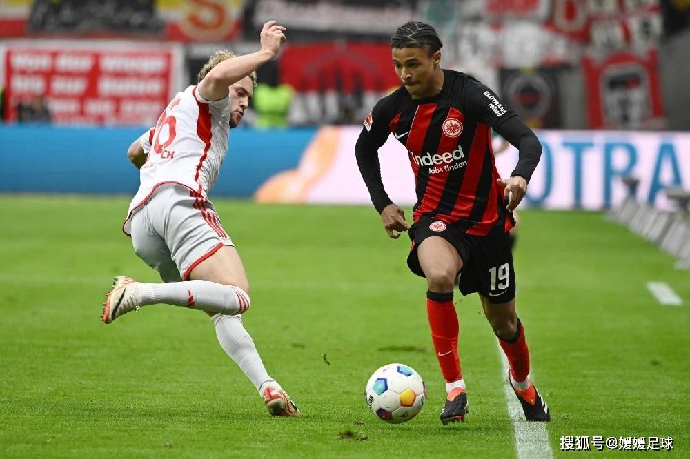 柏林赫塔主场取胜，球迷欢呼胜利