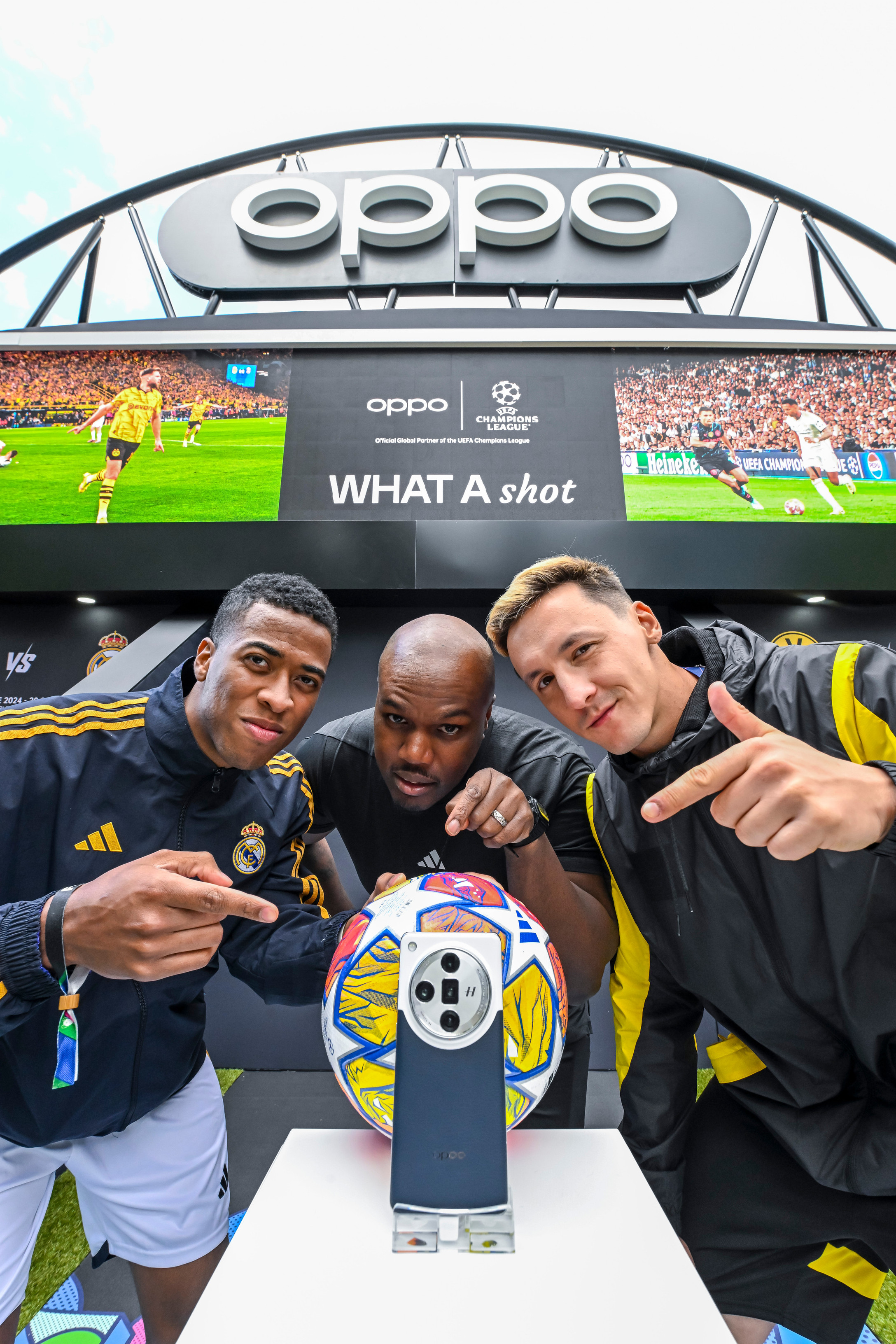 欧洲联赛热身赛举行队伍战绩大胜的简单介绍