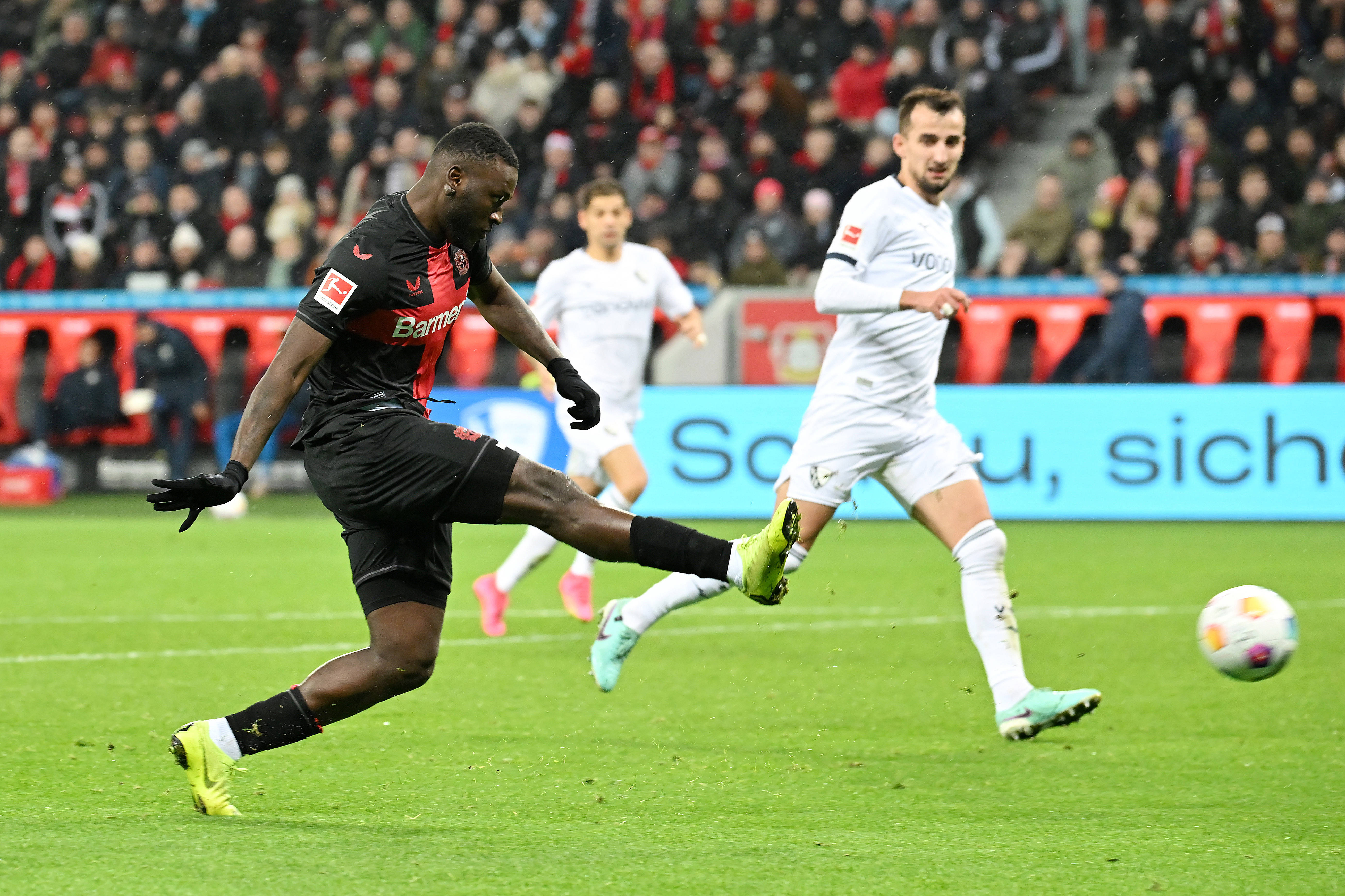 九游体育在线登录-包含勒沃库森客场大胜，豪取三分的词条