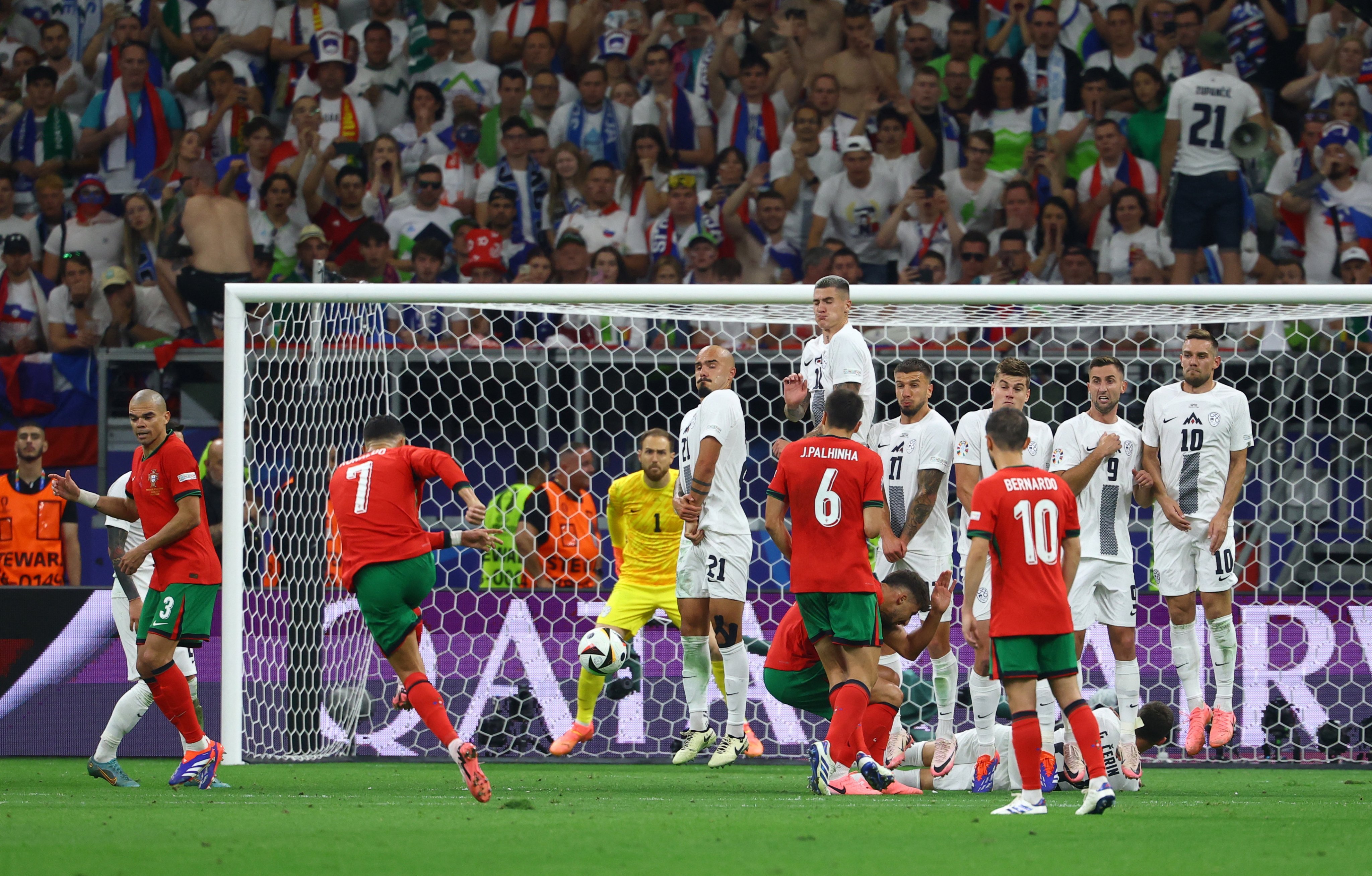 -欧洲赛事全面展开球队紧张备战的简单介绍