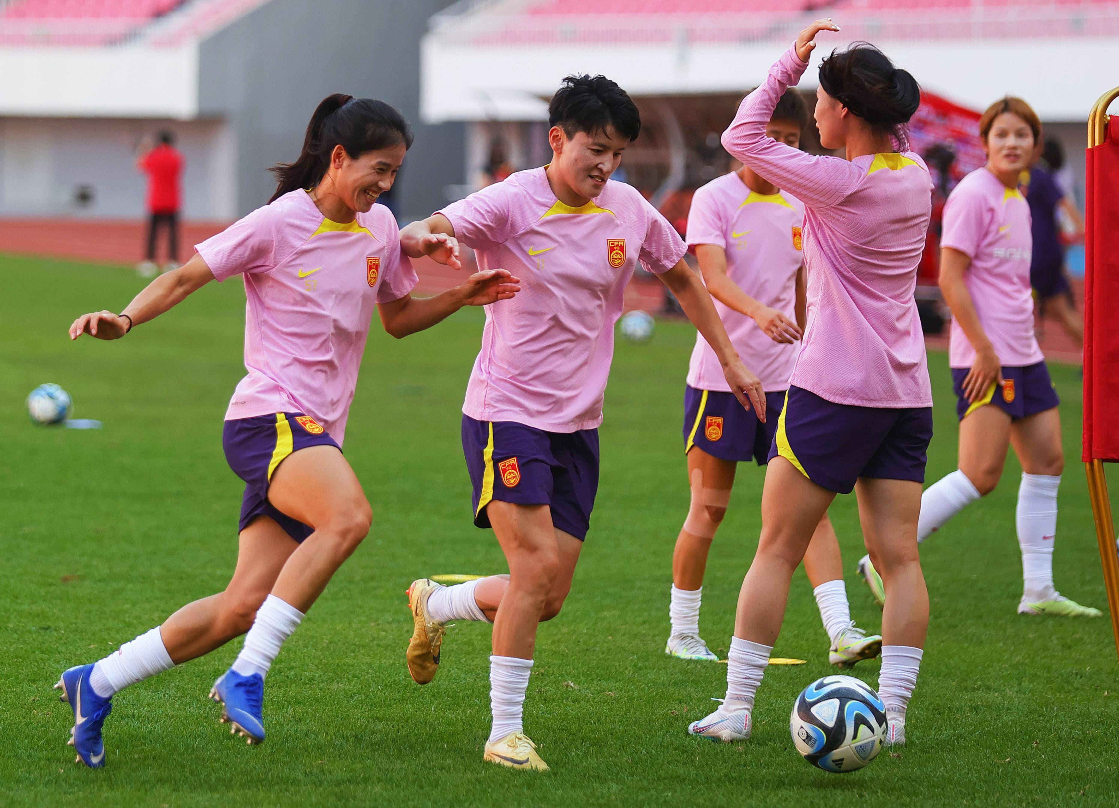 九游体育app-中国女足队再度登顶足球世界杯冠军