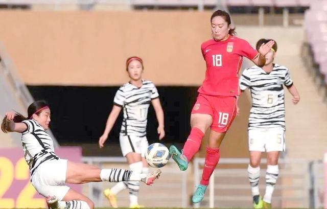 九游体育入口-亚洲女足选手在比赛中勇夺胜利